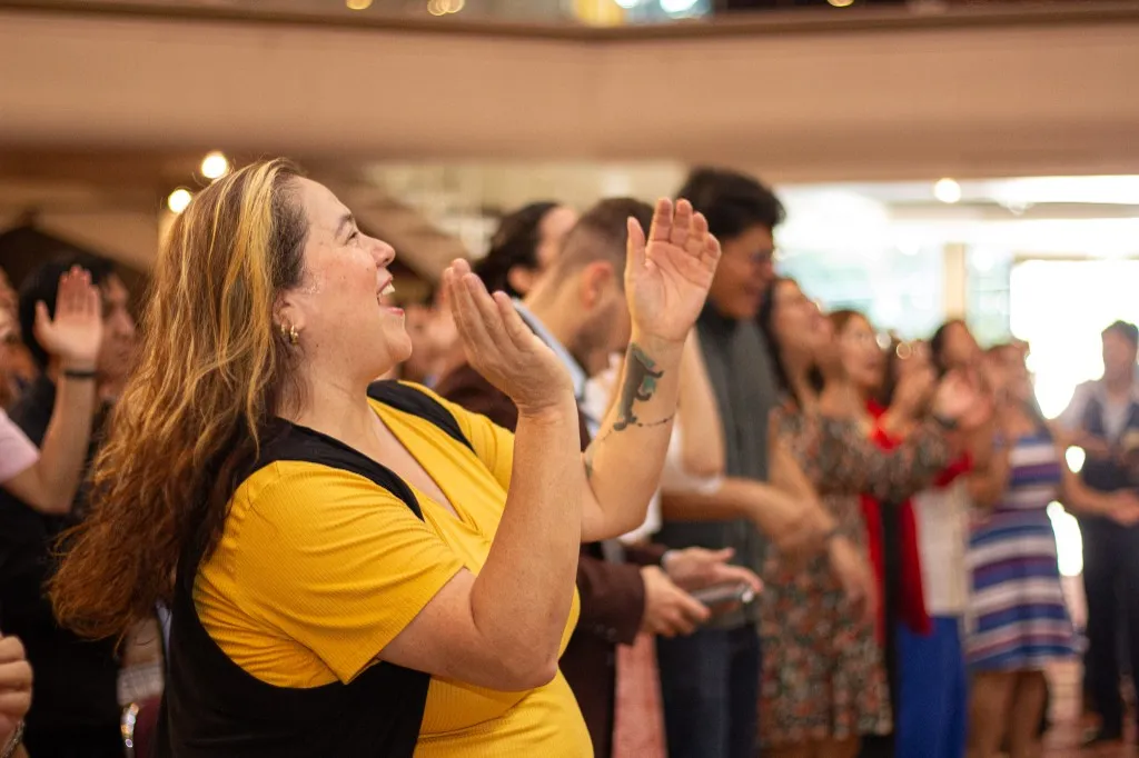Conferencia Valiente — comunidad y adoración